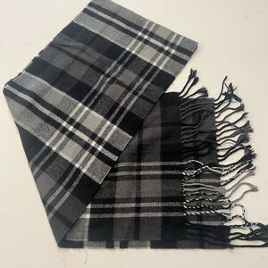 Men's Black and Gray Plaid Scarf